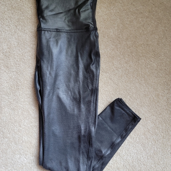 SPANX faux Leather Leggings size M, Xs - Picture 5 of 7